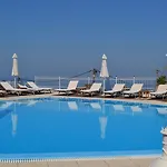 On An Island & - Appartement Firá