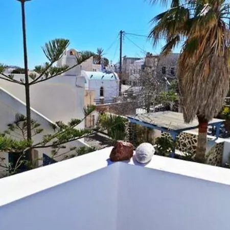 On An Island & - Apartment Fira (Santorini)