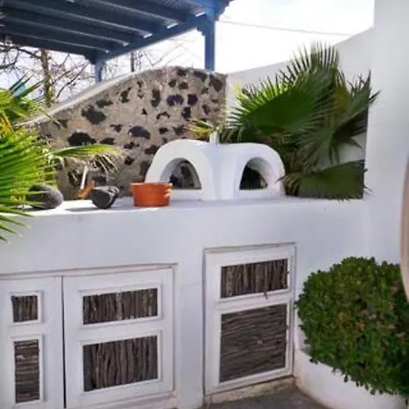 Apartment On An Island & - Fira (Santorini)