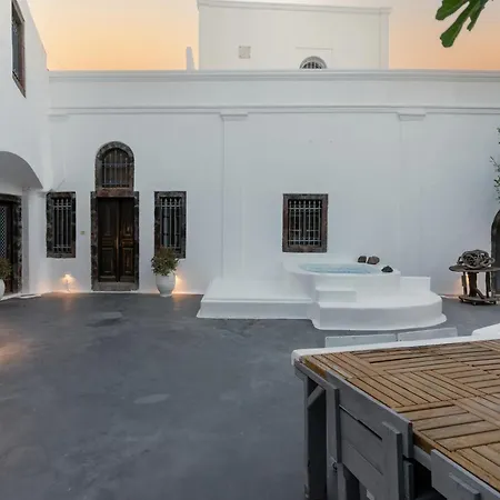 On An Island & - Apartment