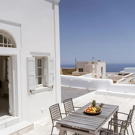 Apartment On An Island & - *