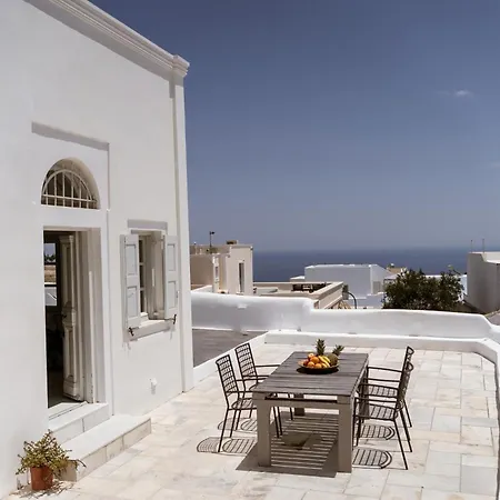 On An Island & - Apartment Fira (Santorini)