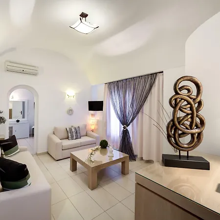 On An Island & - شقة