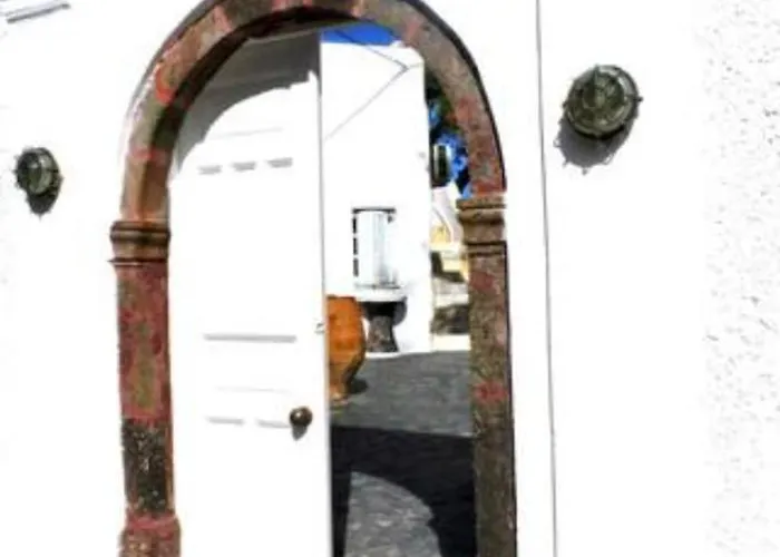 On An Island & - شقة ثيرا