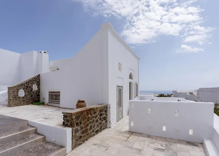 On An Island & - ثيرا