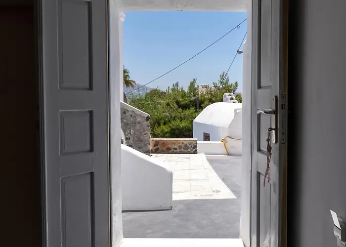 شقة On An Island & - *