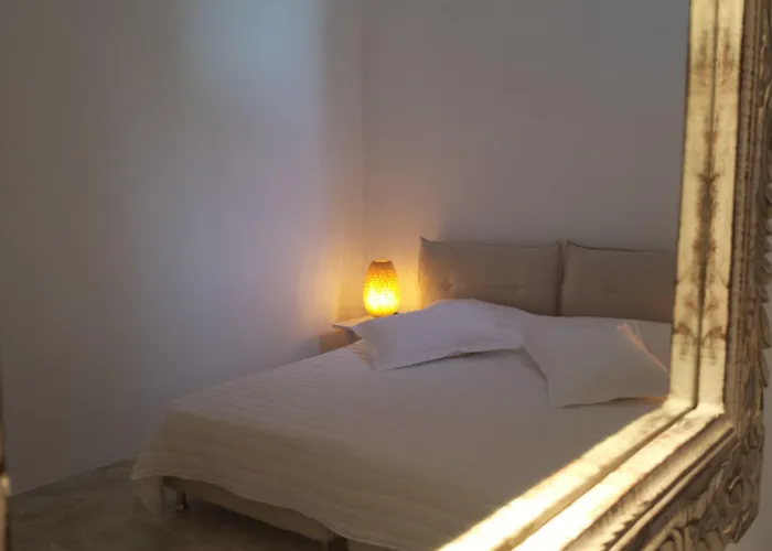 On An Island & - شقة *