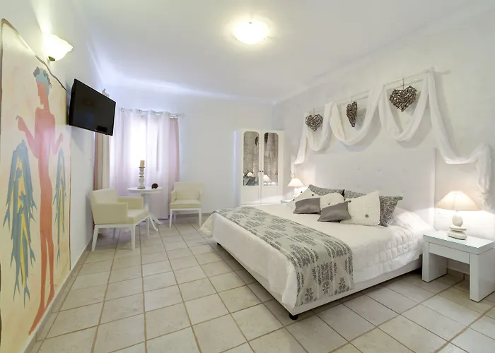 On An Island & - شقة *