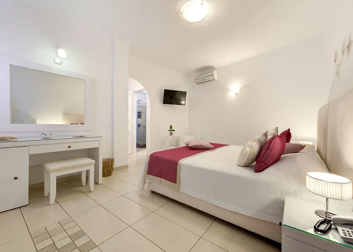 On An Island & - شقة