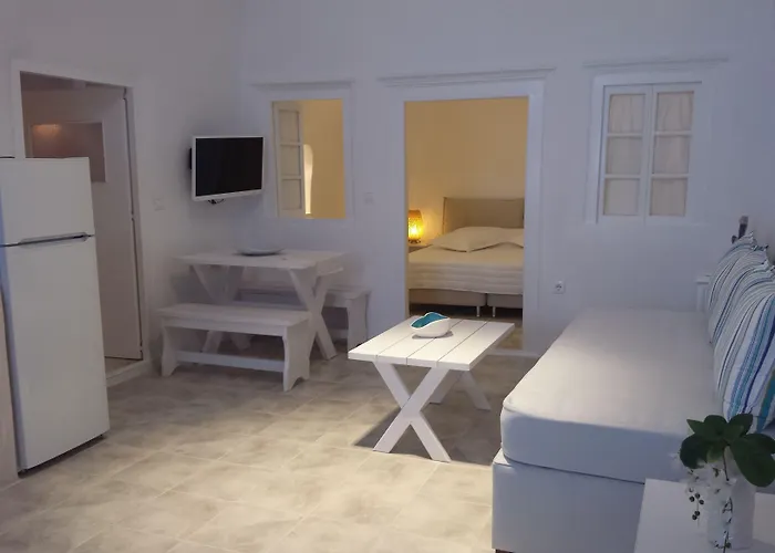 On An Island & - شقة ثيرا