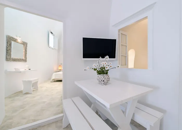 شقة On An Island & - *