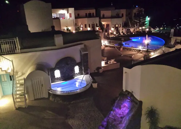 On An Island & - شقة