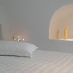 On An Island & - شقة