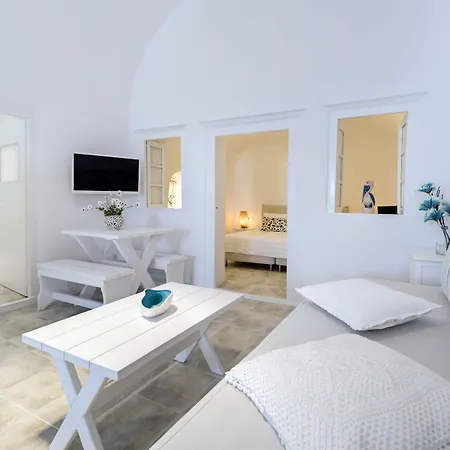Apartmán On An Island & - Fira (Santorini)